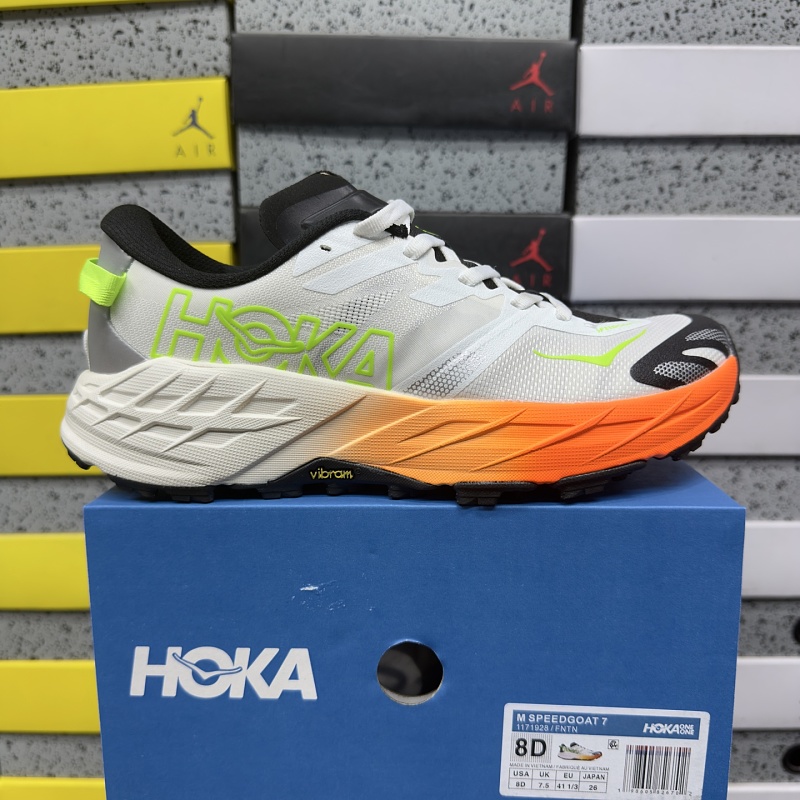 Hoka Speedgoat 7 Sneakers