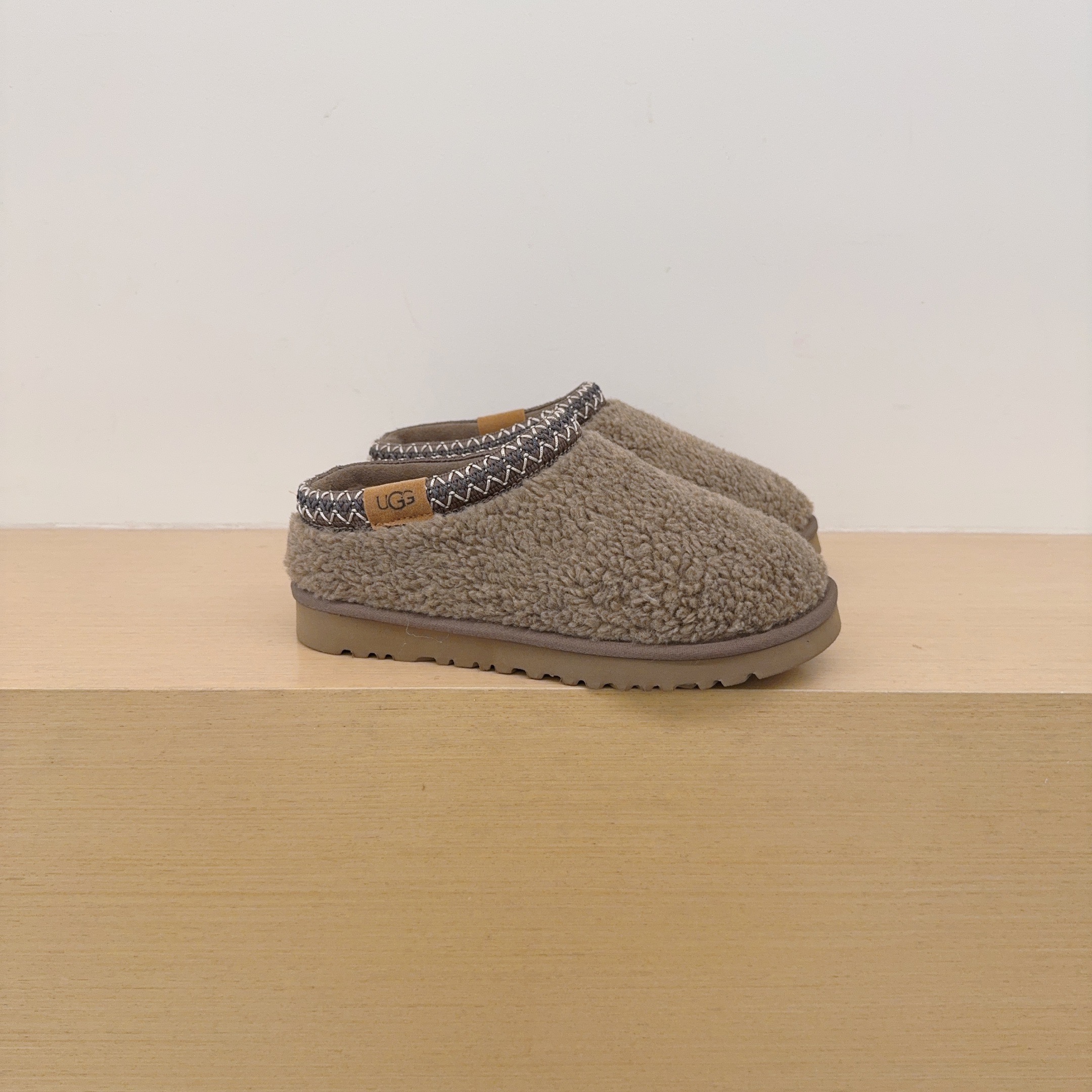 Curly Fleece Loafers