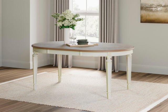 Realyn Oval Extendable Dining Table