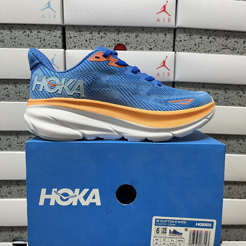 Hoka Clifton 9 Sneakers