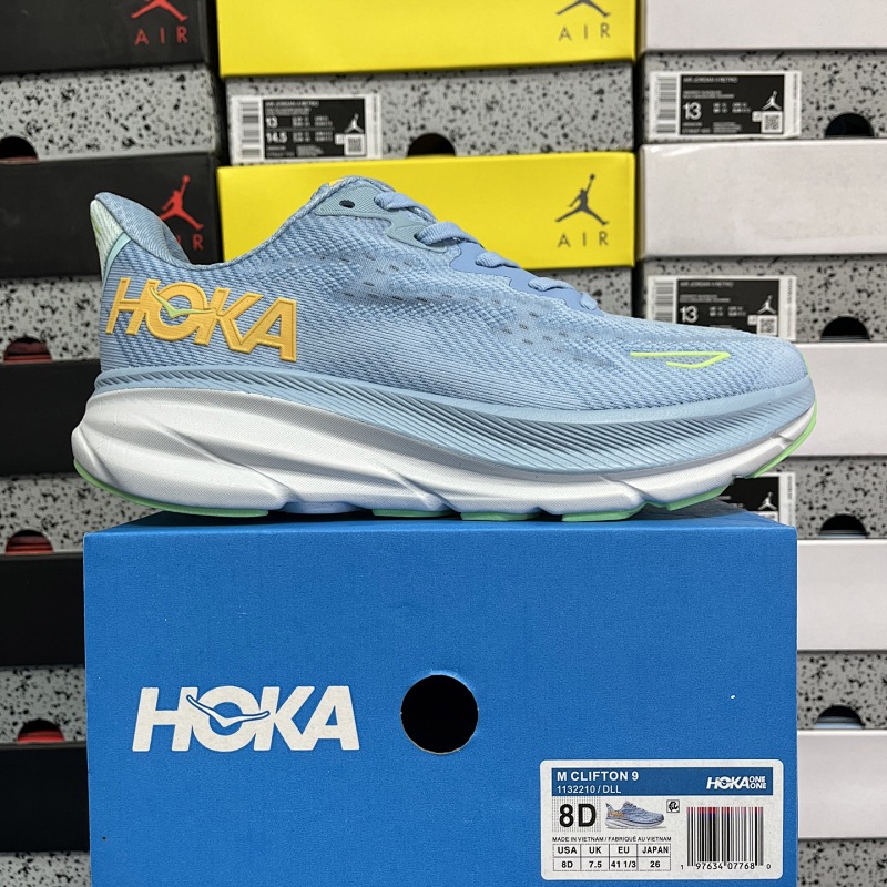 Hoka Clifton 9 Sneakers