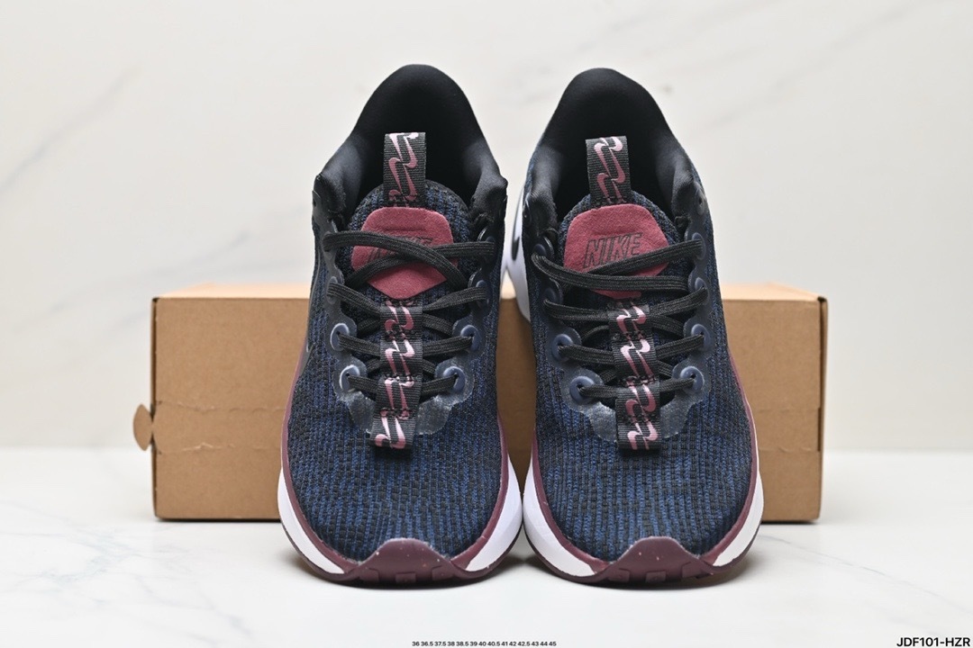 Nike MOTIVA
