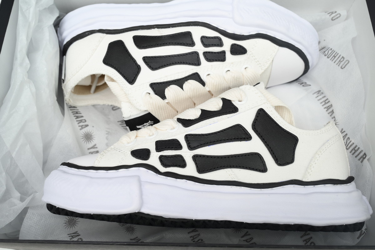 Maison Mihara Yasuhiro x AMIRI Skel-Top Low Off White