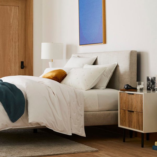 Quinn Closed 2-Drawer Nightstand (21