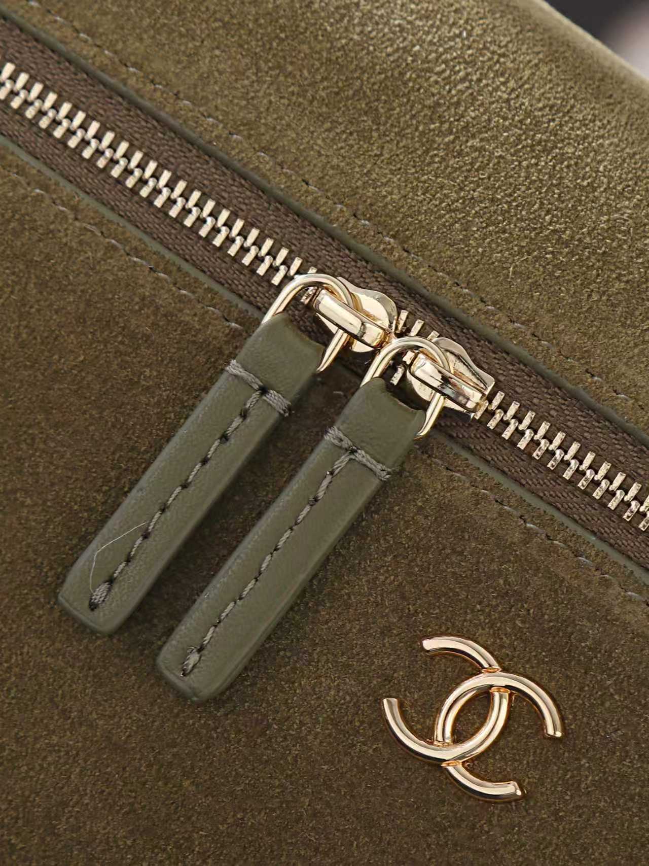 Chanel 26A Vanity with Chain Top Handle