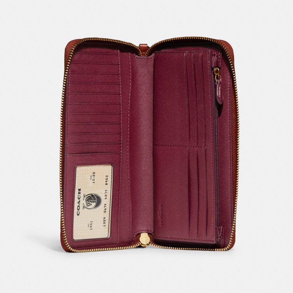 COAthtCH Classic Wallet