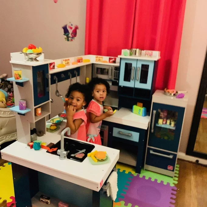 Grand Walk Wood Kitchen Set