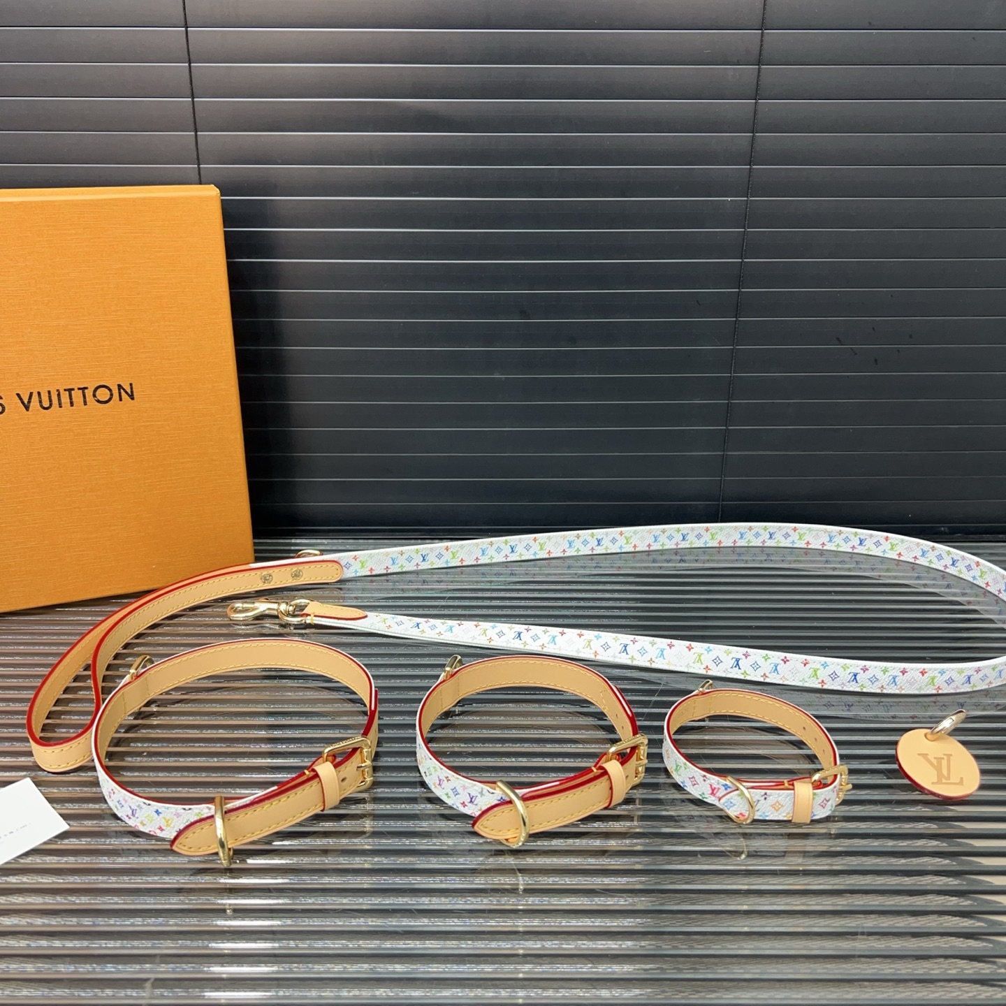 Louis Vuitton Murakami Takashi white three-color lead rope pet rope