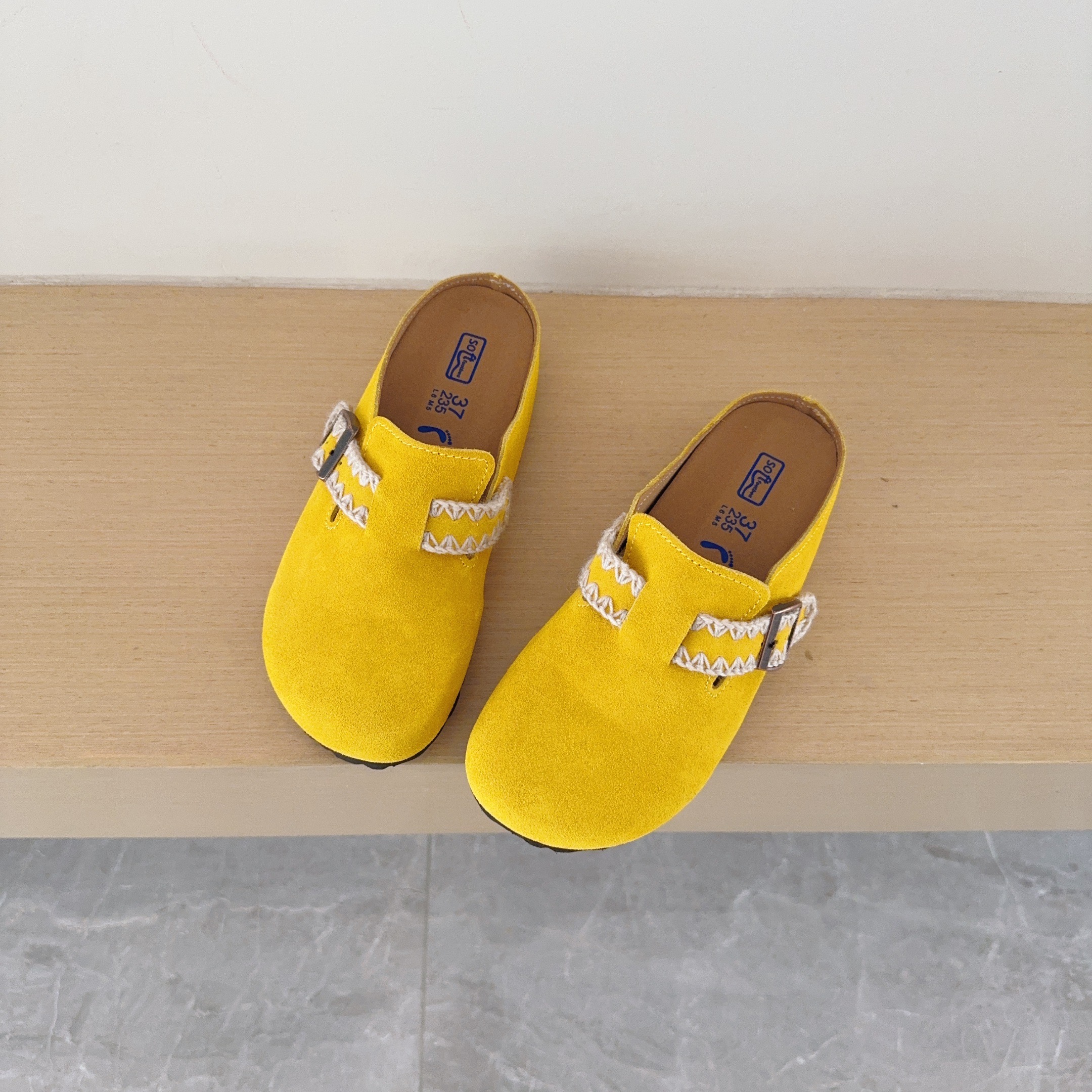 UGG Footwear Style 062