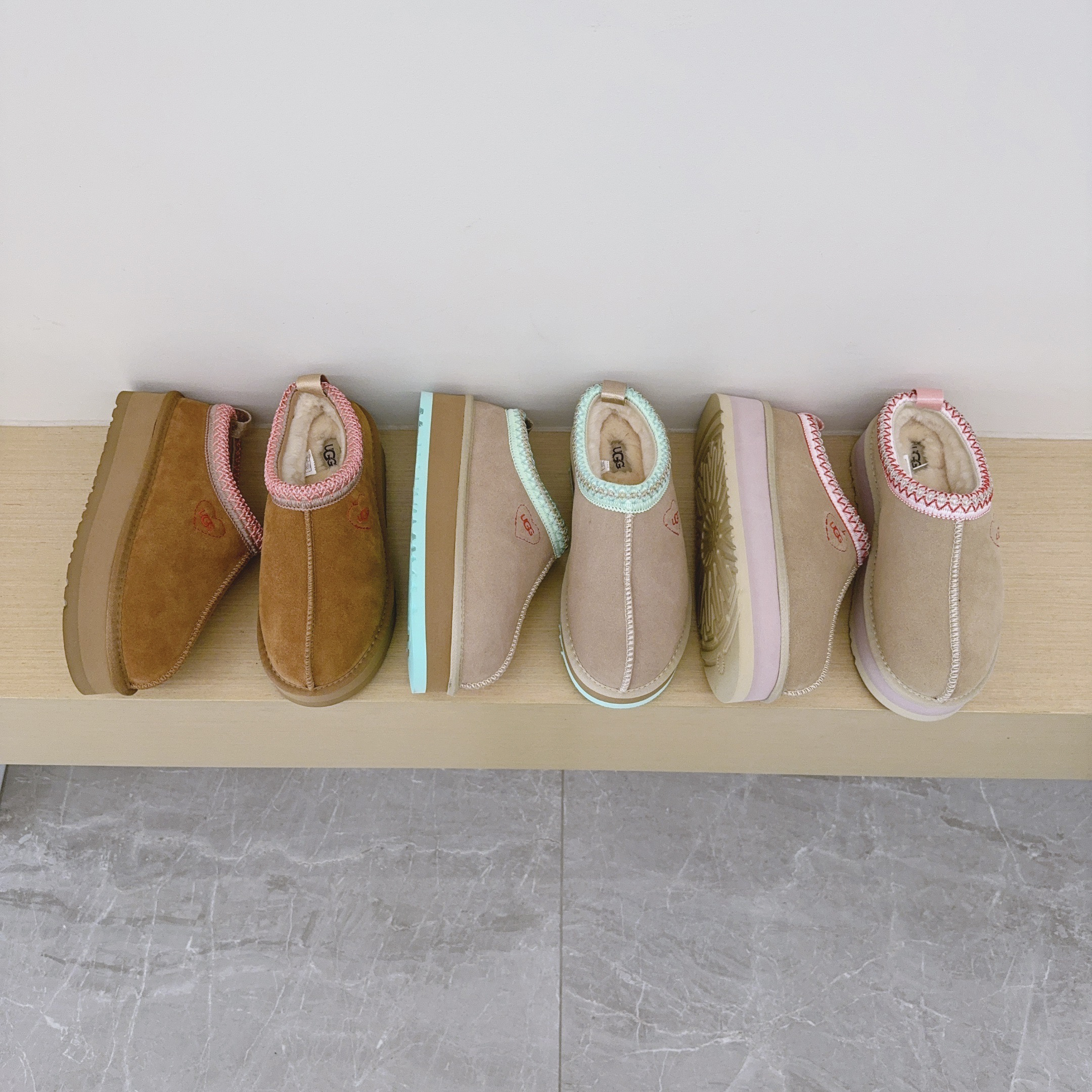 UGG Kids Heart Platform Slippers