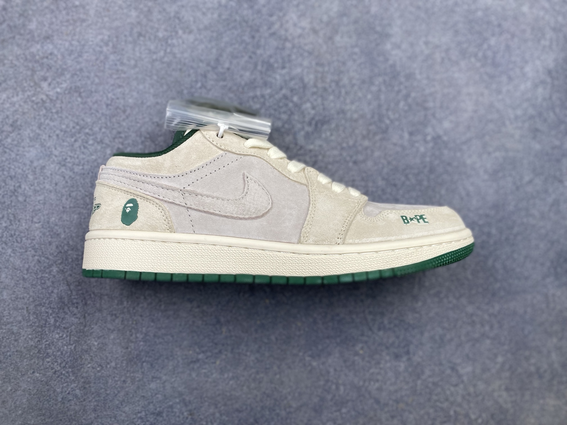 AJ1 Low-top Casual Sneaker