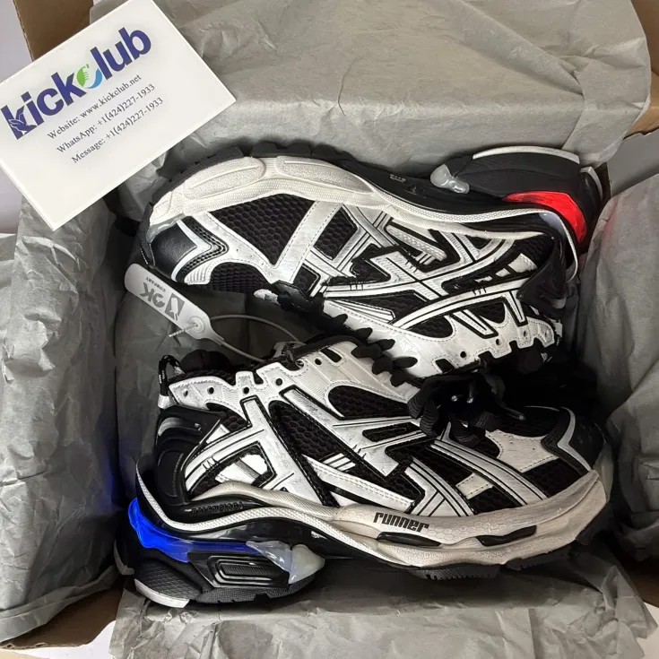 Balenciaga Runner White Black LED 677403 W3RB2 9010