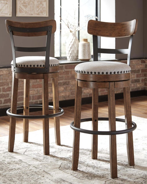 Valebeck / Pinnadel / Caitbrook Swivel Bar Stool