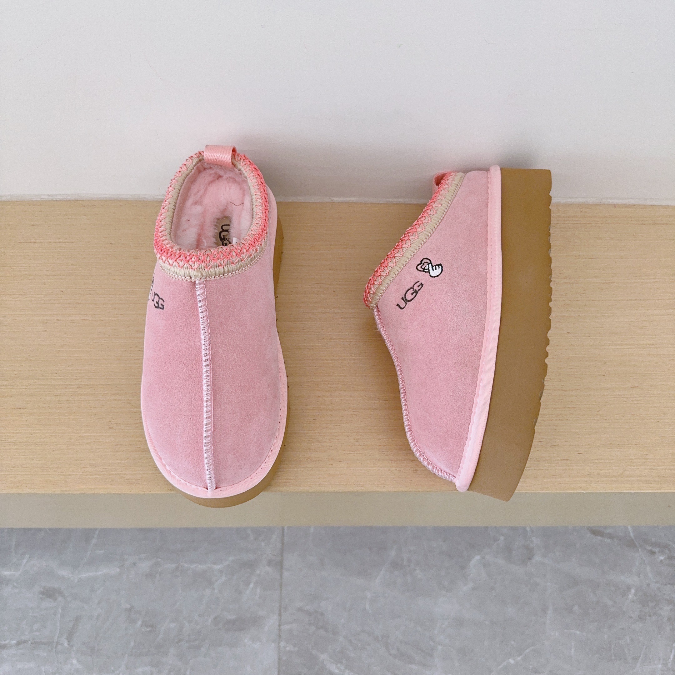 UGG Kids Finger Heart Platform Ethnic Pattern