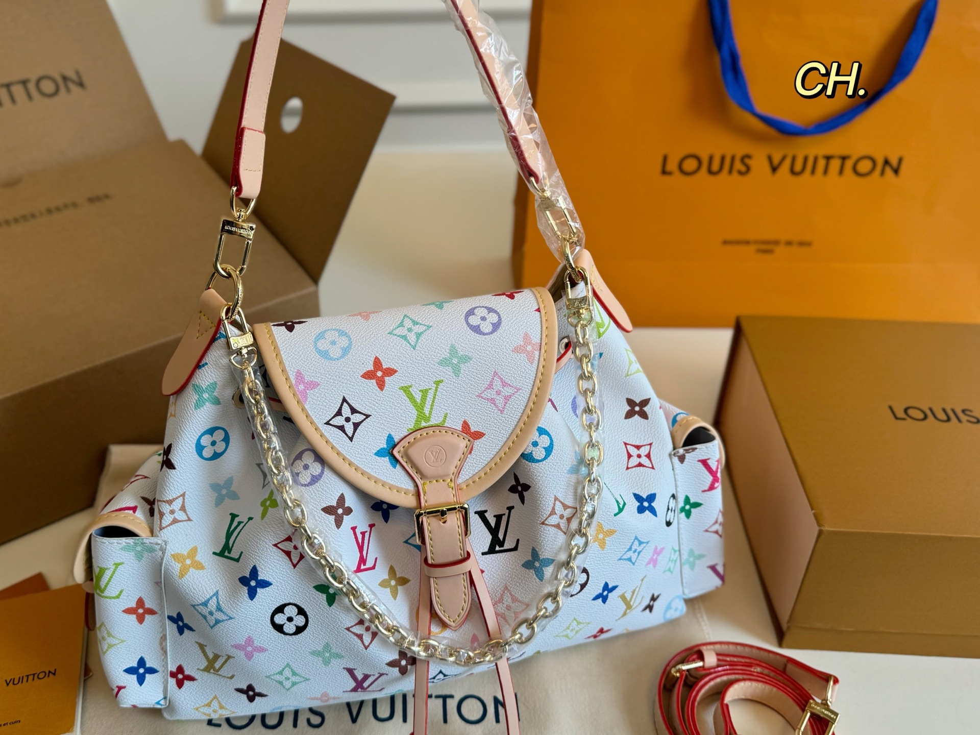 LV vintage drawstring hand-held chain bag