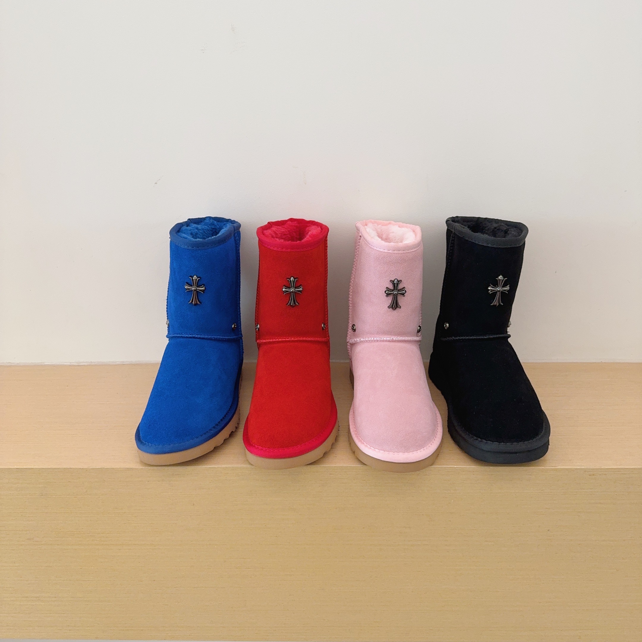 UGG Kids 5825 Mid-Calf Boots Cross Motif