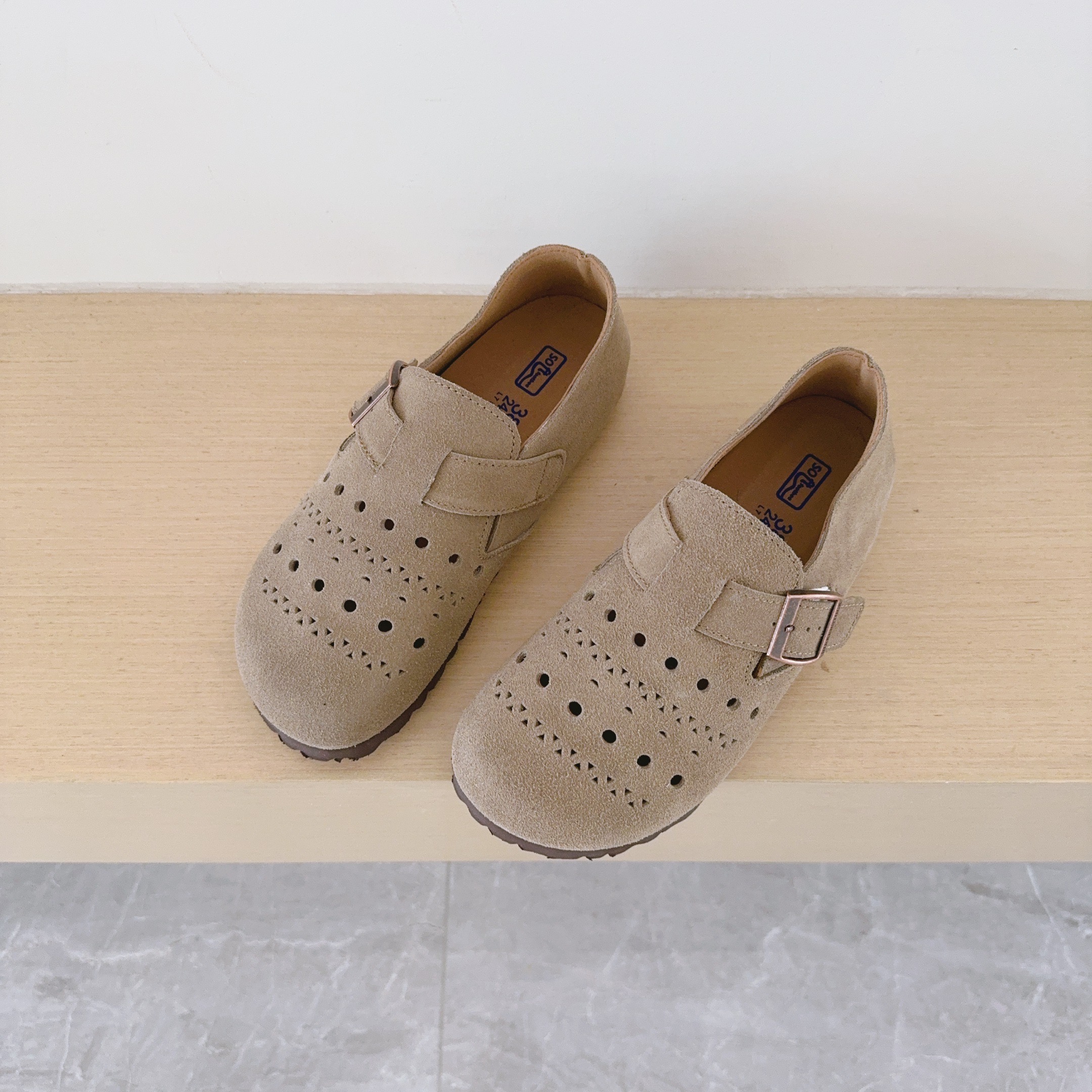 Cutout Birken-Style Back-Covered Shoes