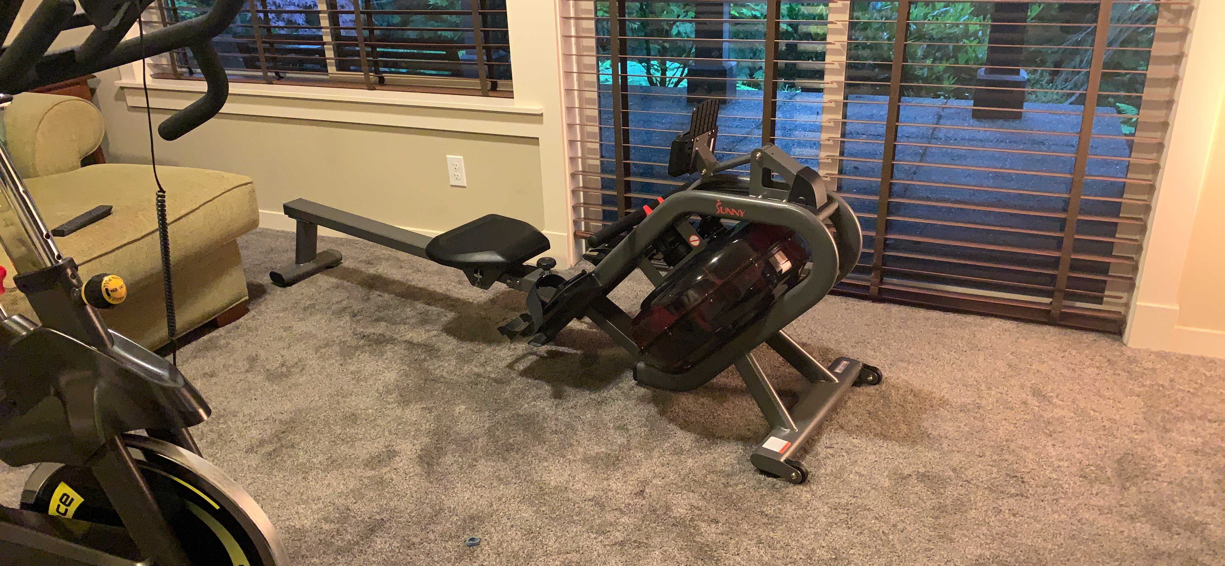 Sunny Health & Fitness Phantom Hydro Water Rowing Machine