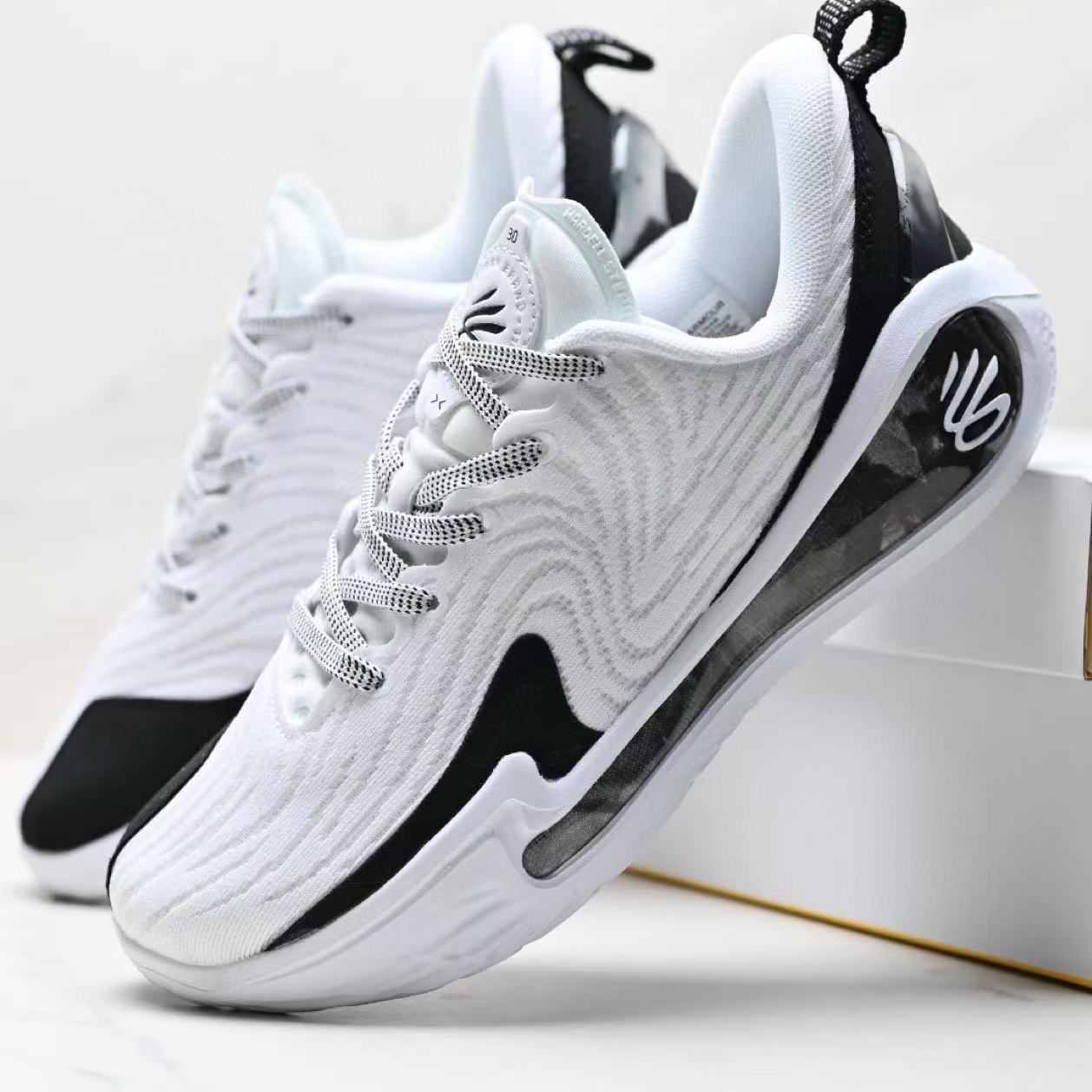 Under Armour Curry 12