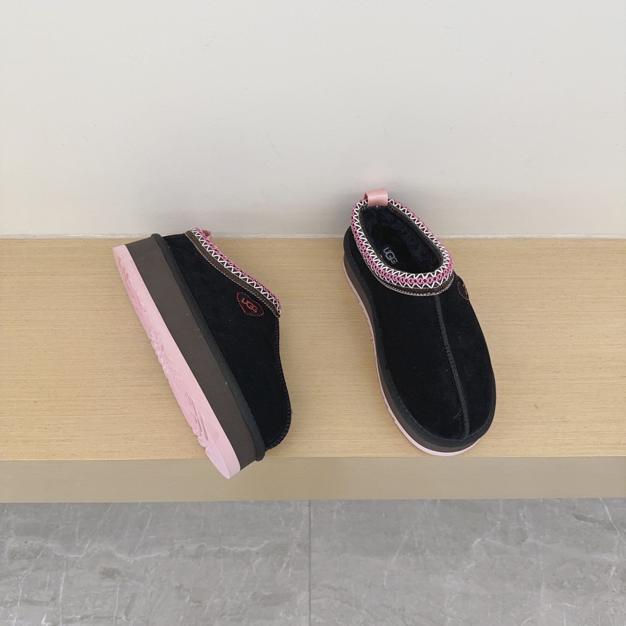 UGG Kids Heart Platform Slippers