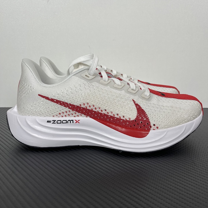 Nike Pegasus Plus