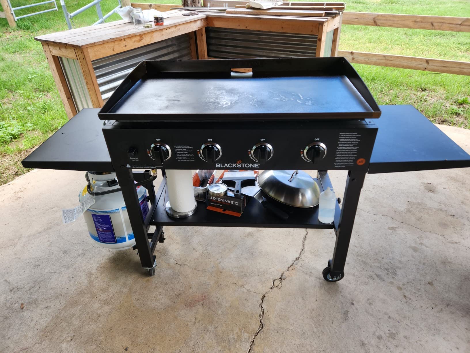 Blackstone 36 Inch Gas Griddle Cooking Station 4 Burner Flat