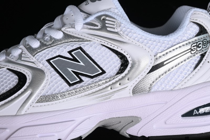 New Balance 530