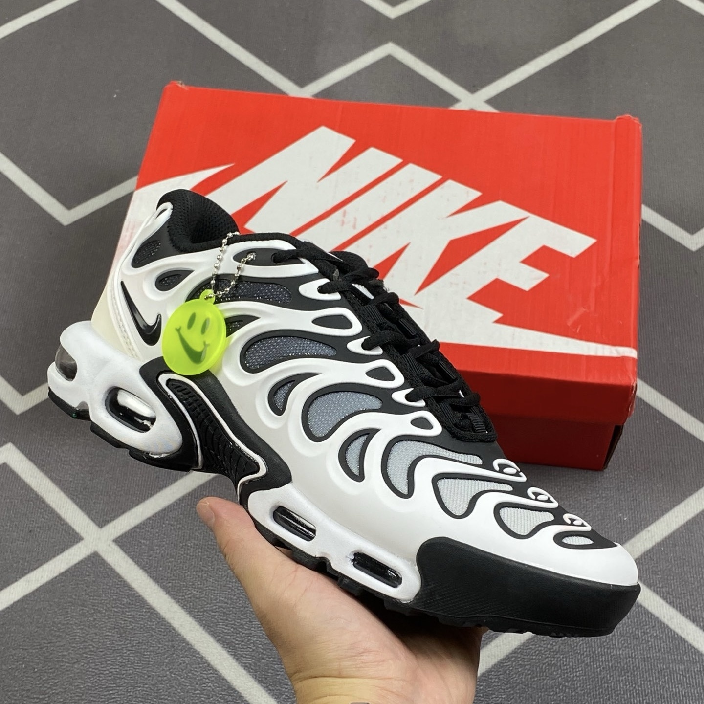 Air Max Plus Drift 5