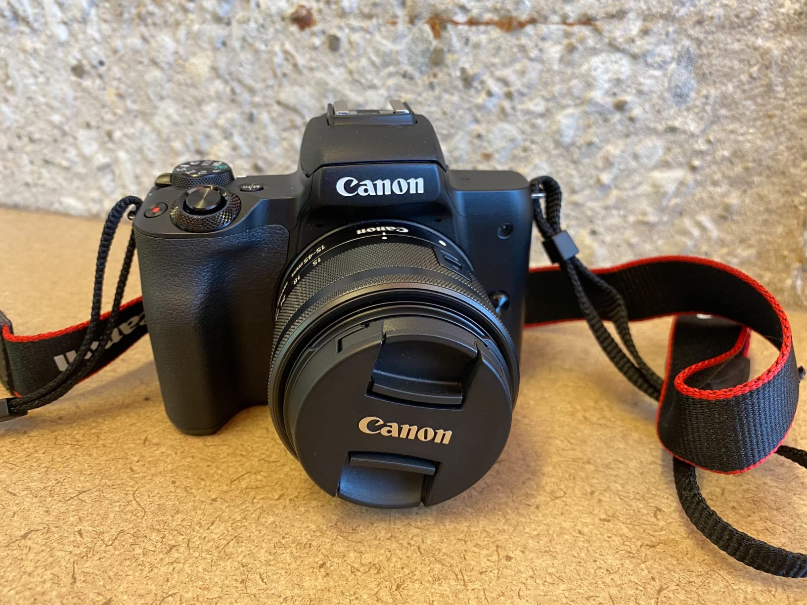Canon EOS M50 Mark II + EF-M 15-45mm is STM Kit White