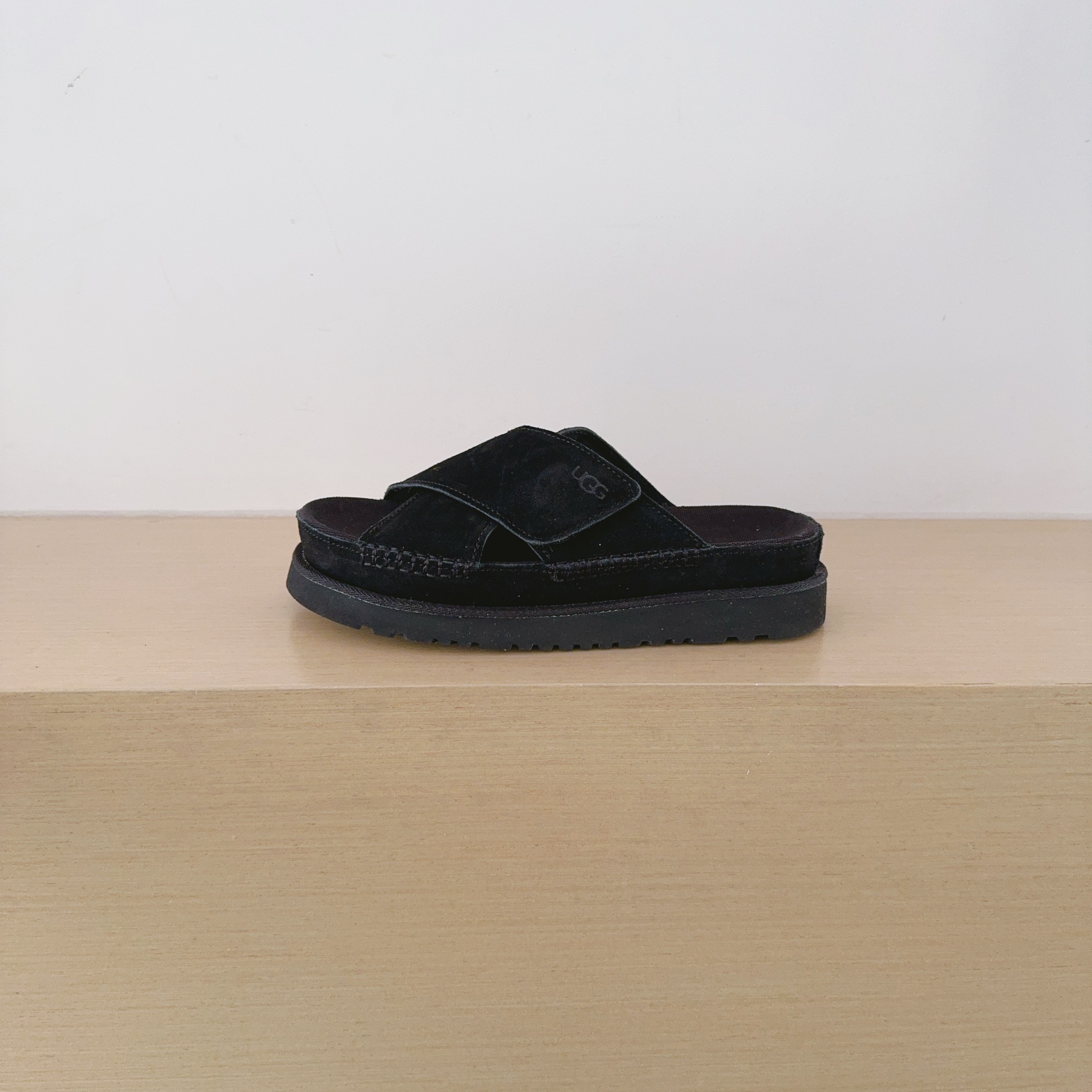 UGG Footwear Style 094