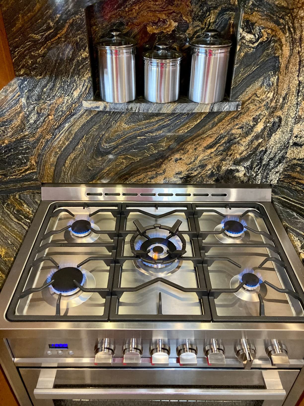 36 in. Gas Range with 5 Burner Cooktop