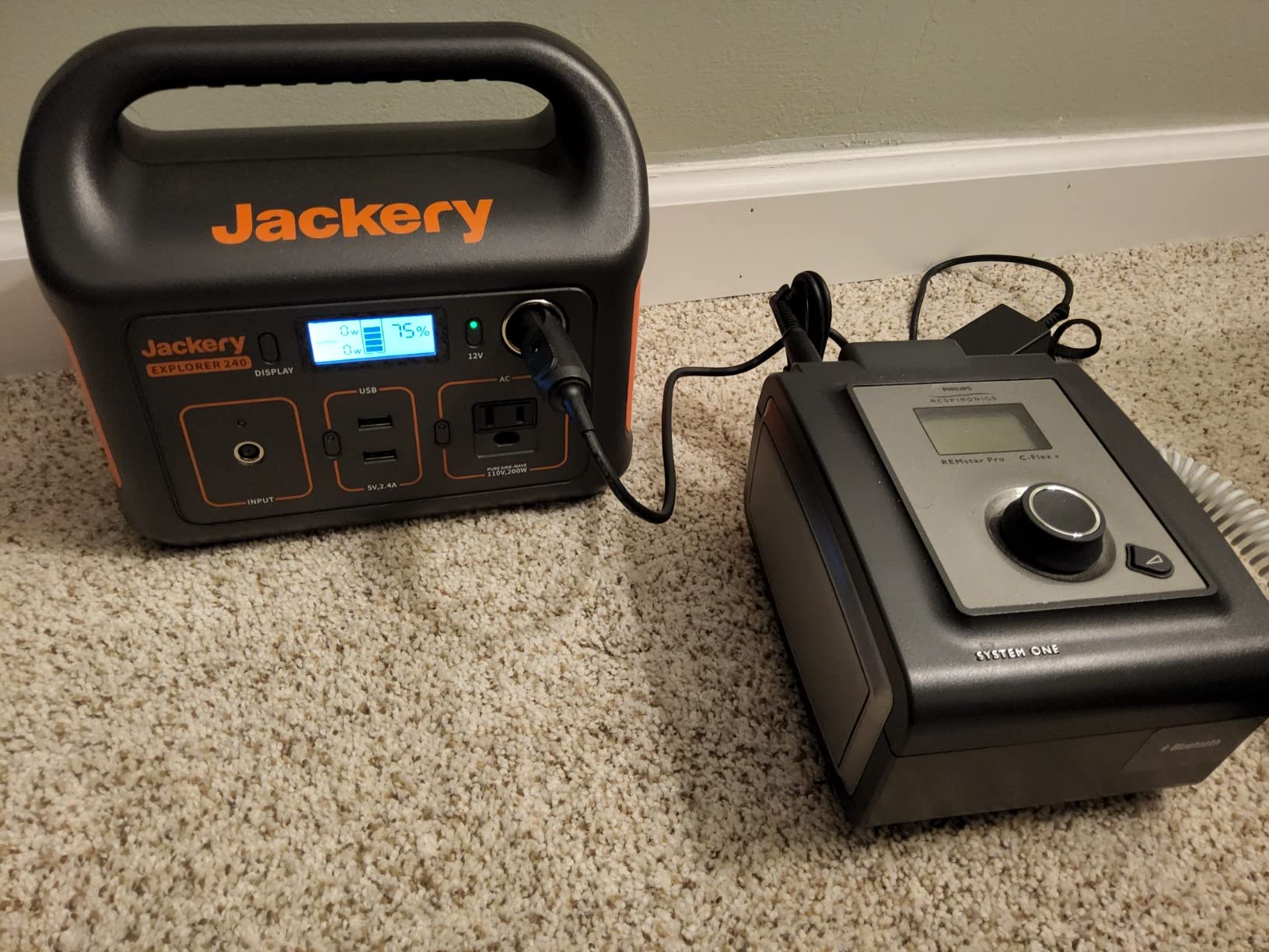 Jackery Portable Power Station Explorer 240