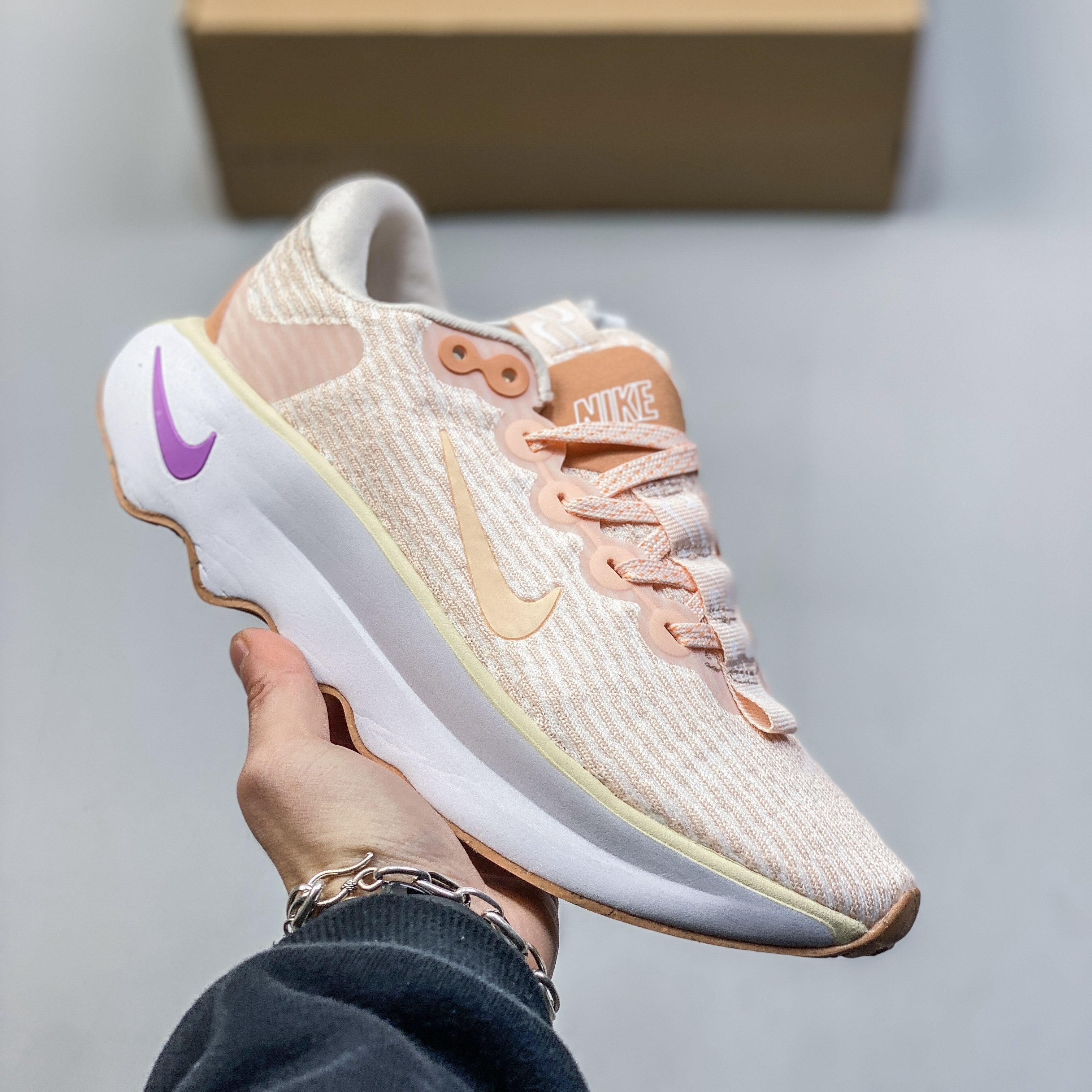 Nike MOTIVA