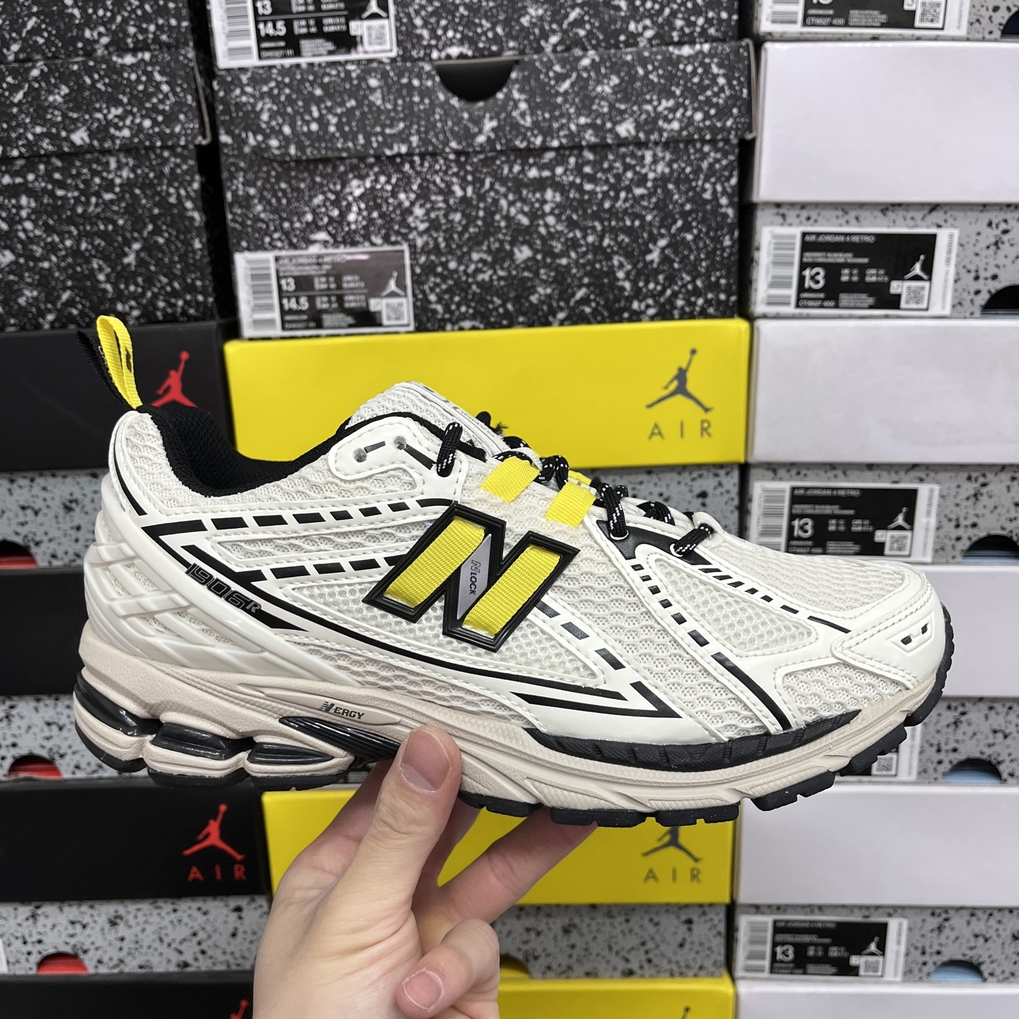 New Balance 1906 Sneakers detail 3