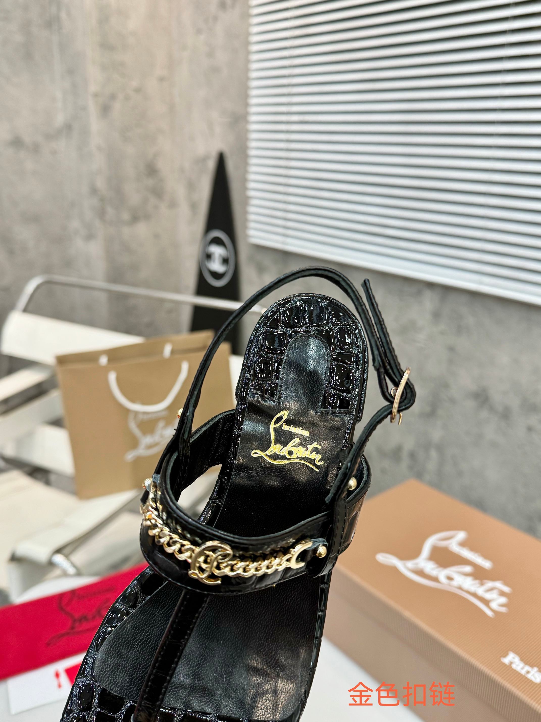 Christian Louboutin NO1007 Black Chain Flats