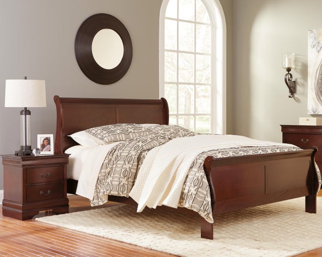 Alisdair Sleigh Bed