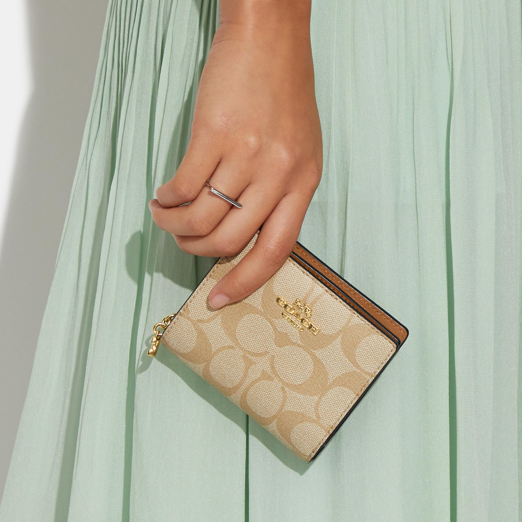 COAthtCH Classic Wallet