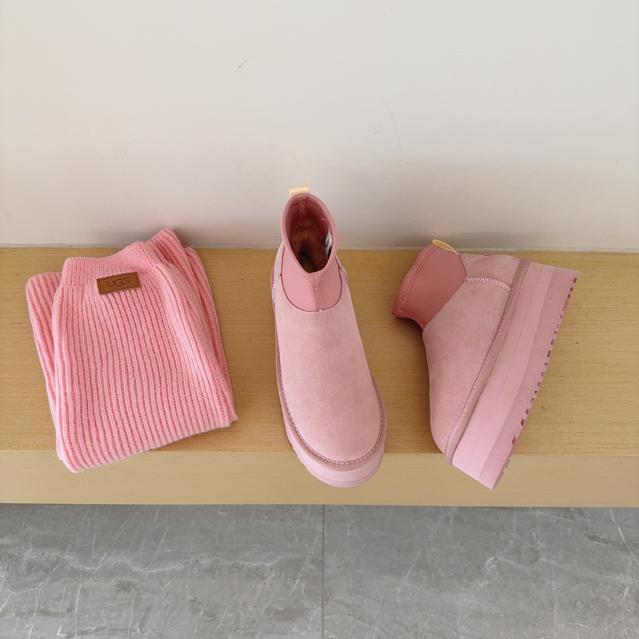 UGG Footwear Style 028