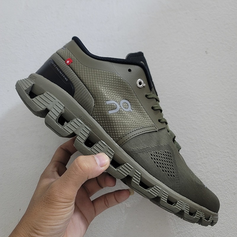 On Cloud 5 colour options