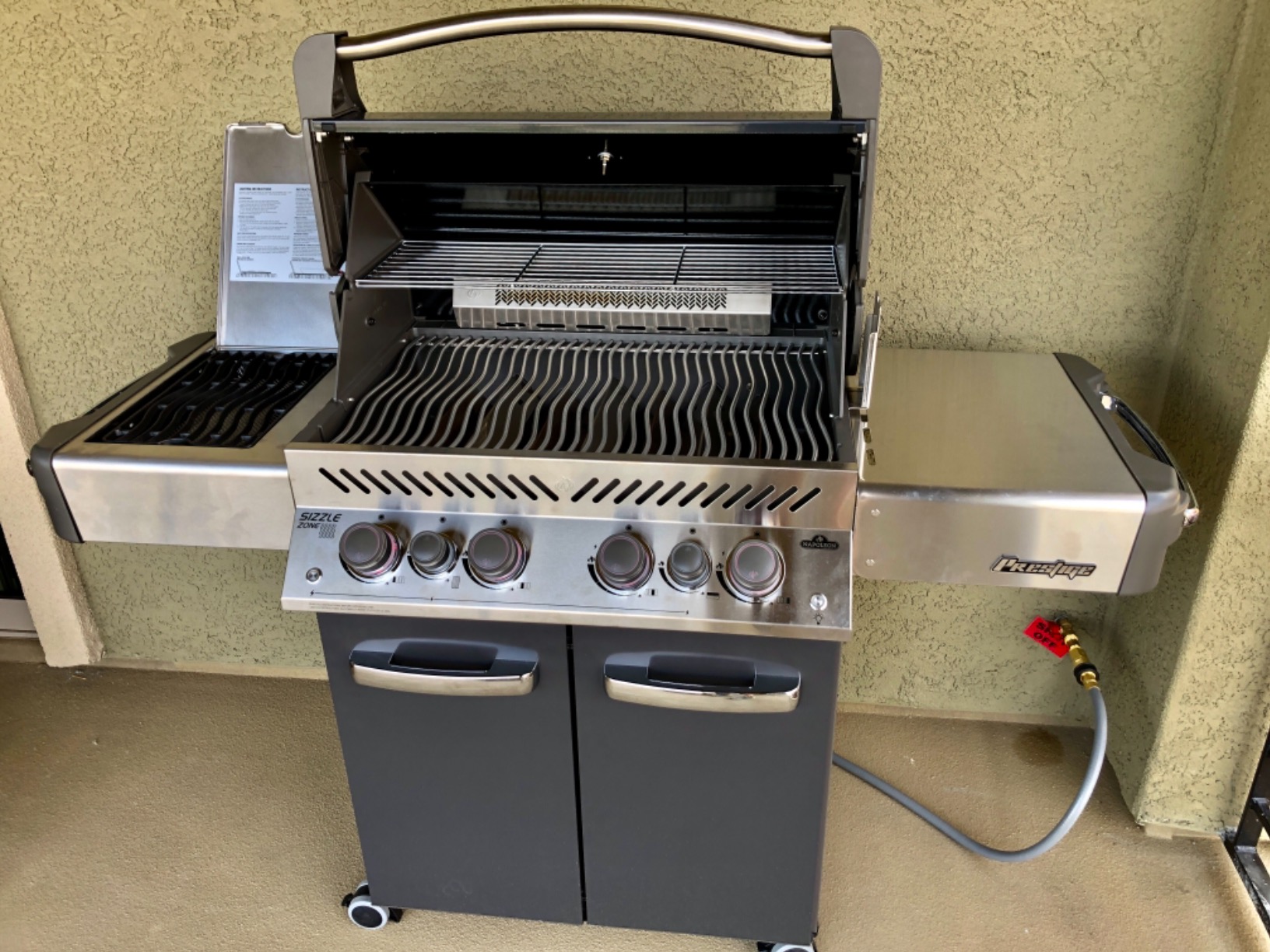 Napoleon P500RSIBPSS-3 Prestige 500 RSIB Propane Gas Grill