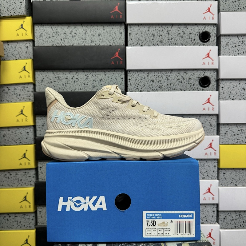 Hoka Clifton 9 Wide Sneakers