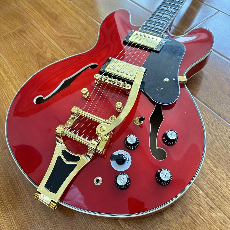 Factory Top Red Electric Guitar Gold Hardware, Black Fingerboard 2H Pickups