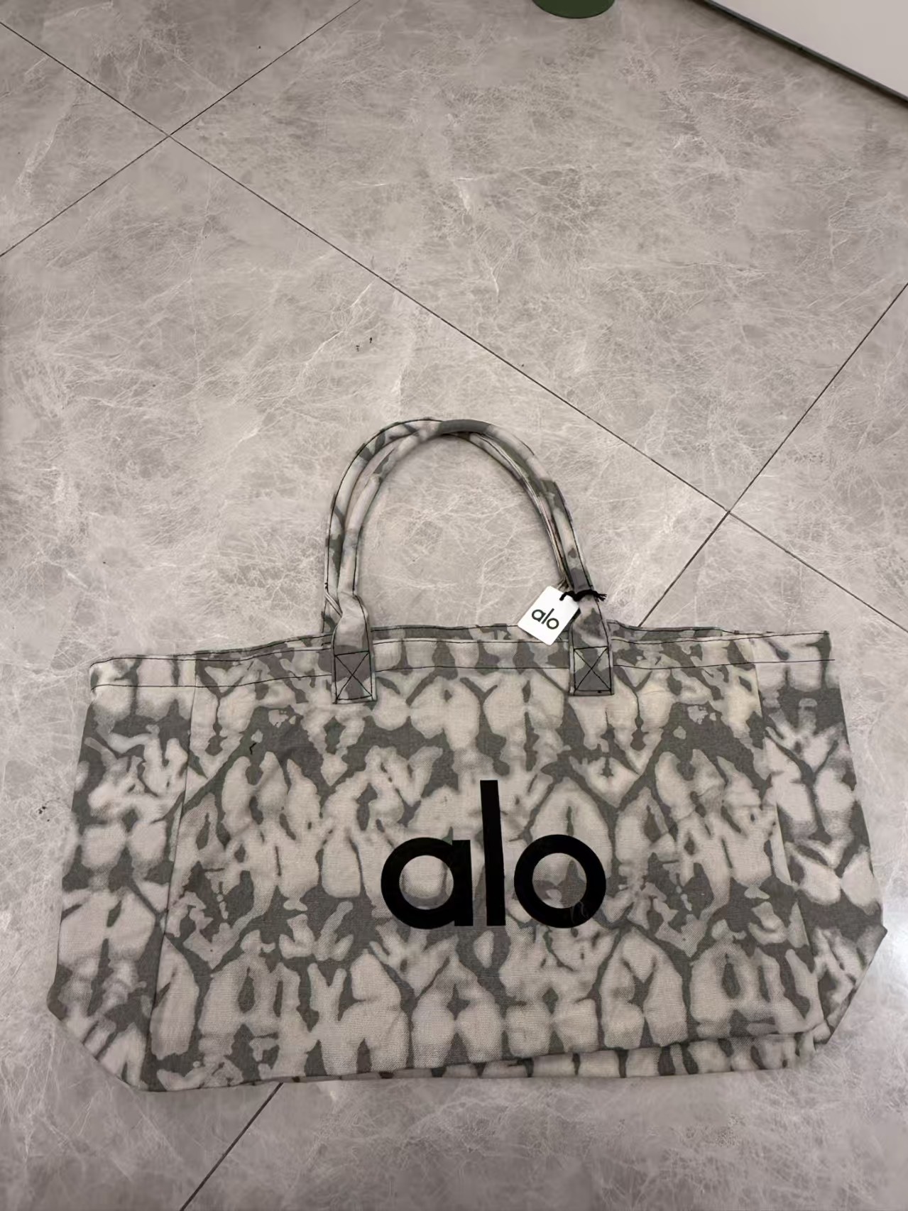 Alo shoulder handbag