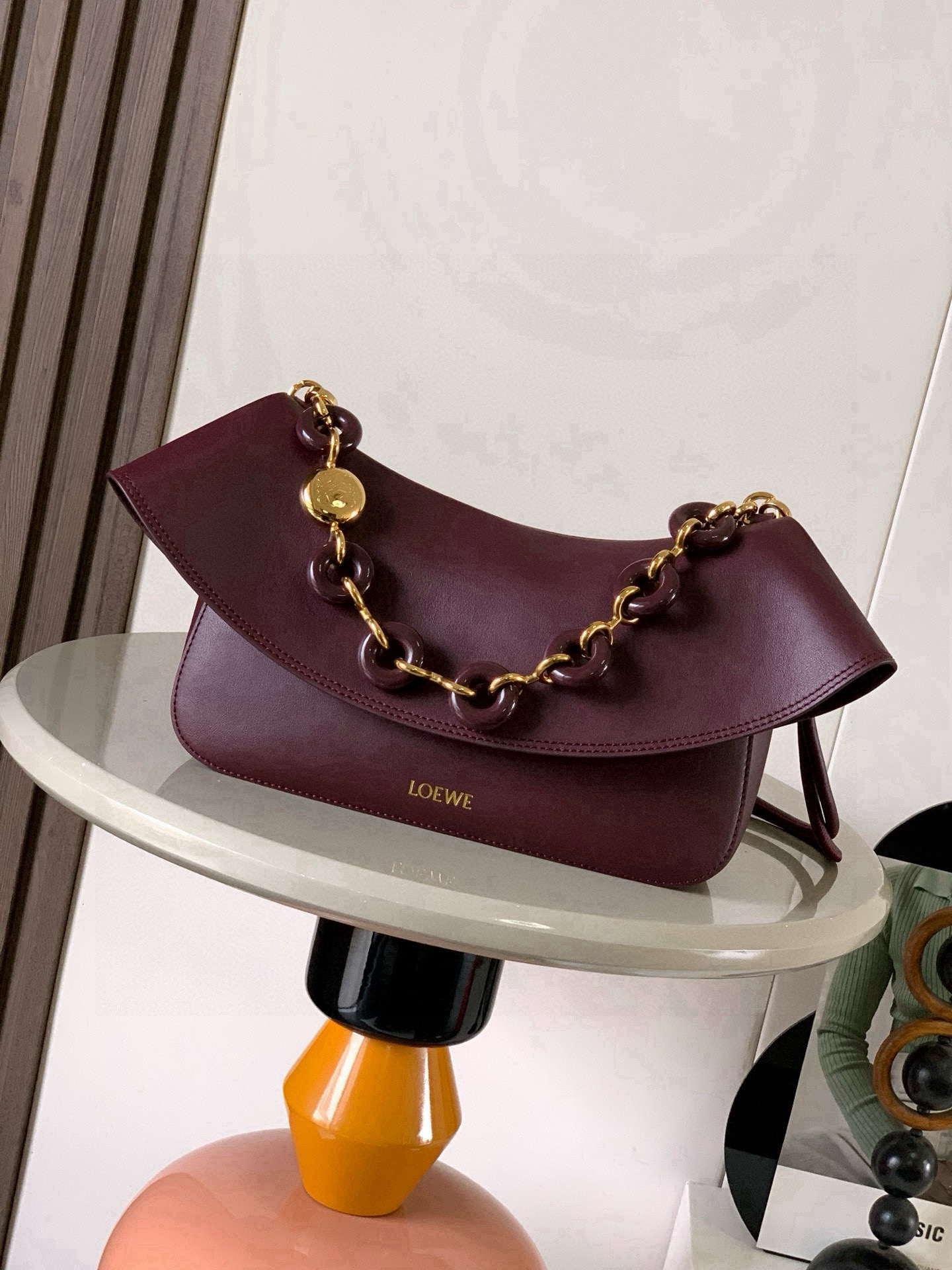 LOEWE Medium Ola Smooth Leather Shoulder Bag  with Chunky Resin Chain Strap