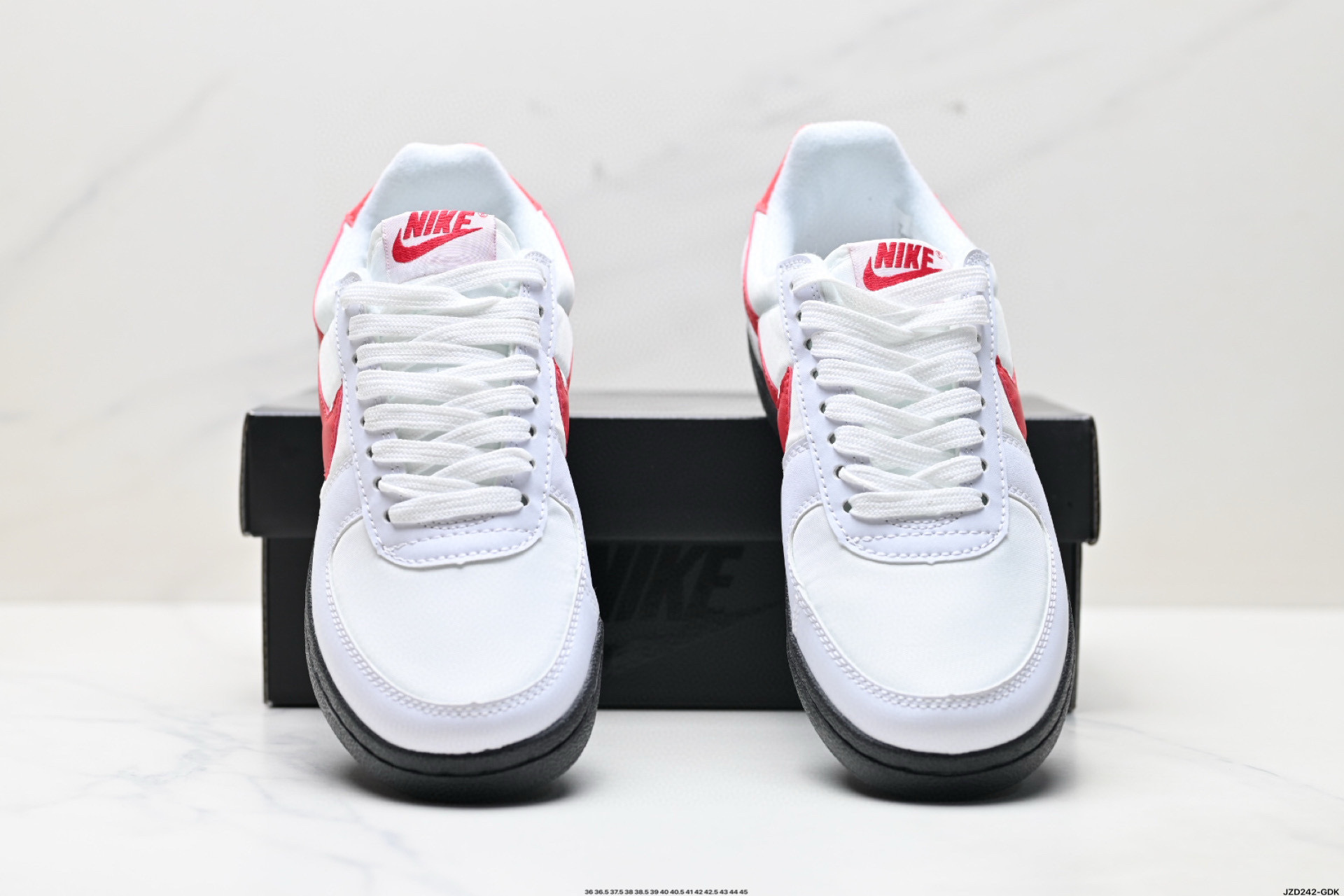 Nike Field General 82