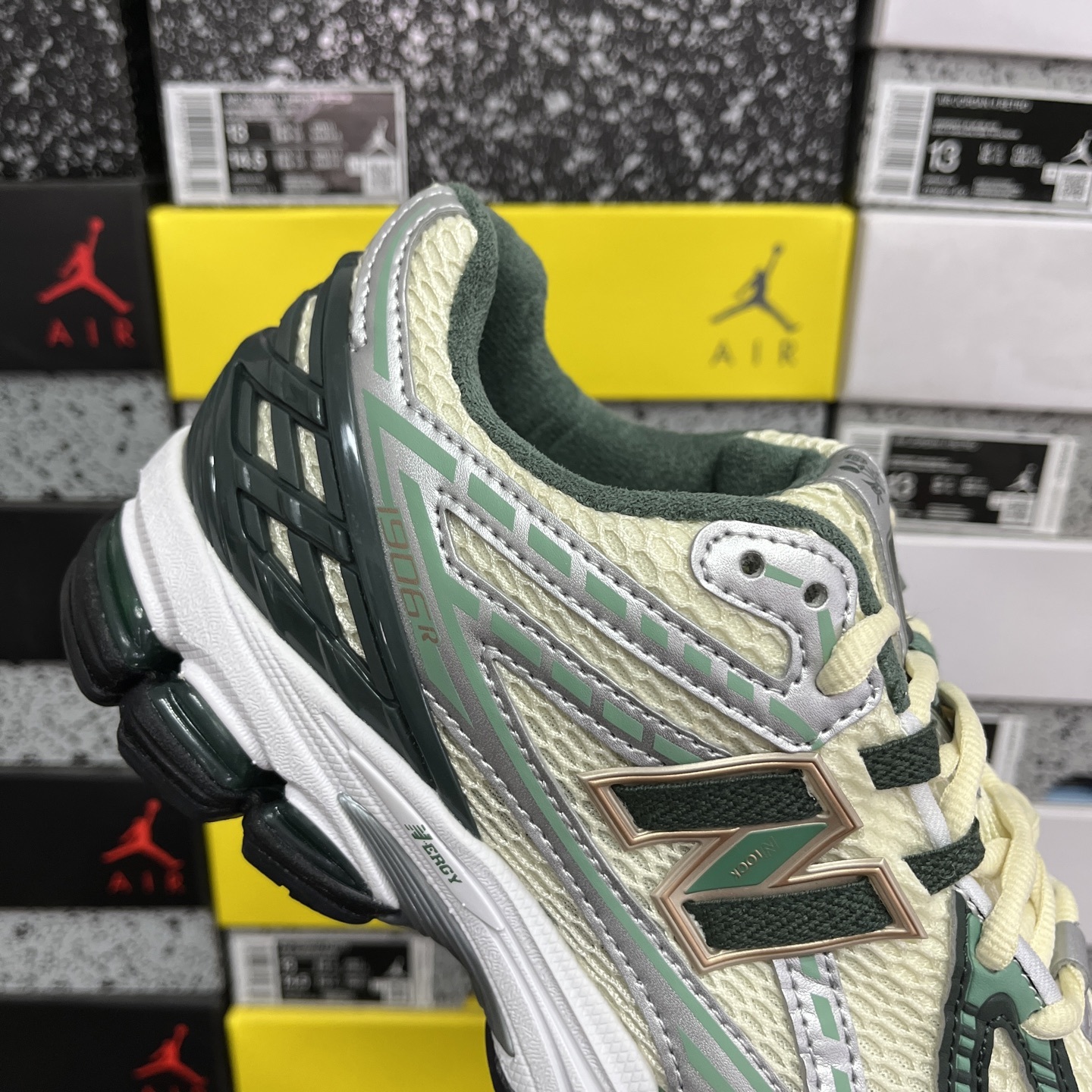 New Balance 1906 Sneakers detail 2