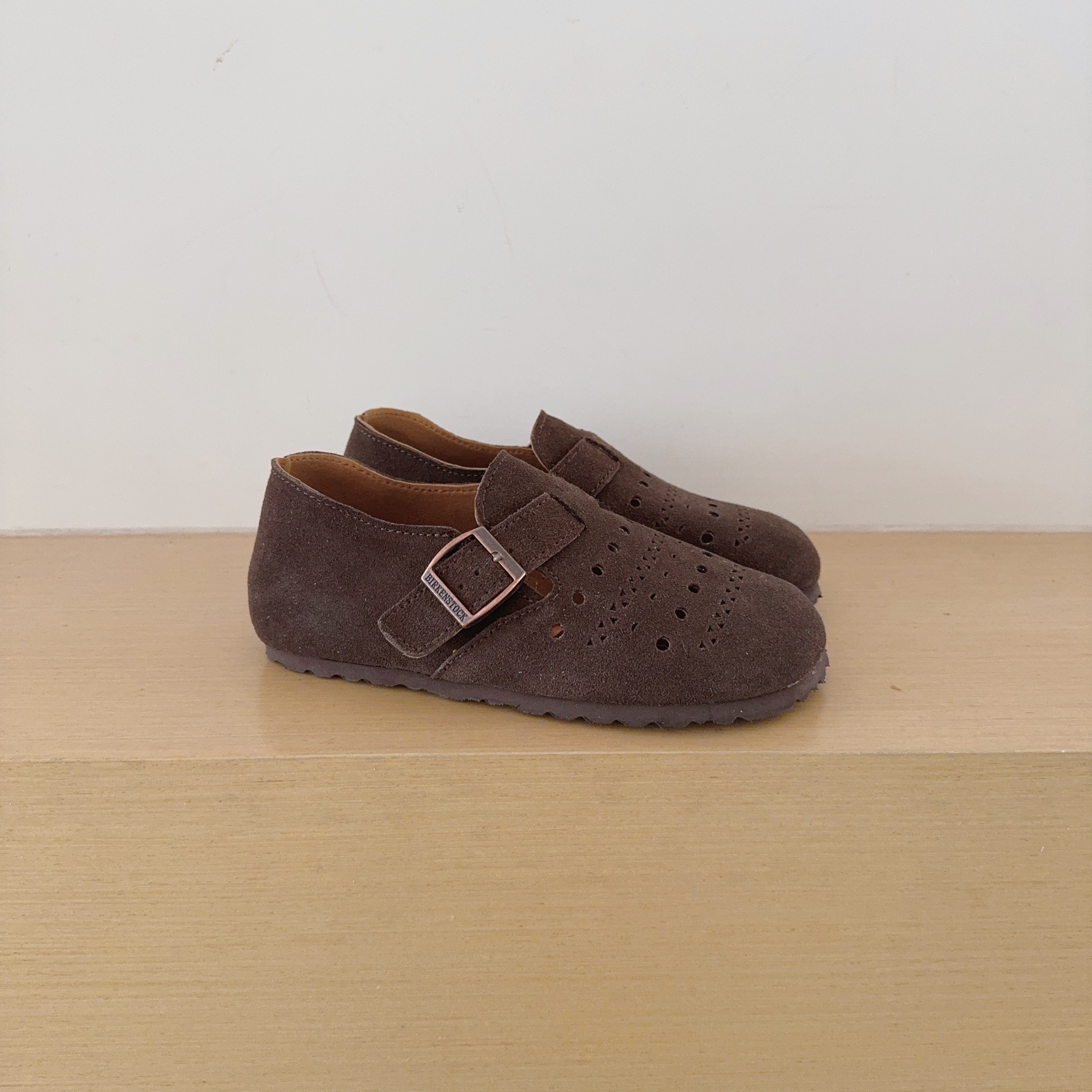 Cutout Birken-Style Back-Covered Shoes