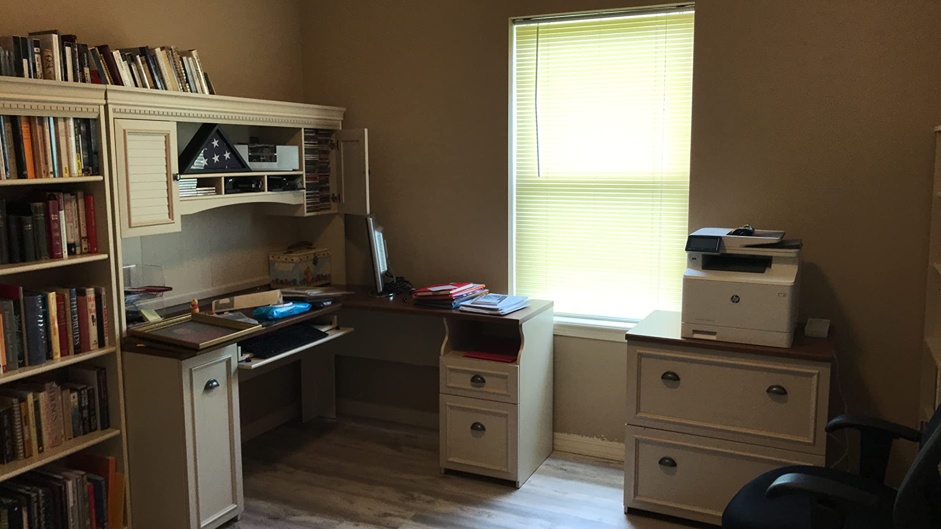 Fairview L Shaped Desk with Hutch