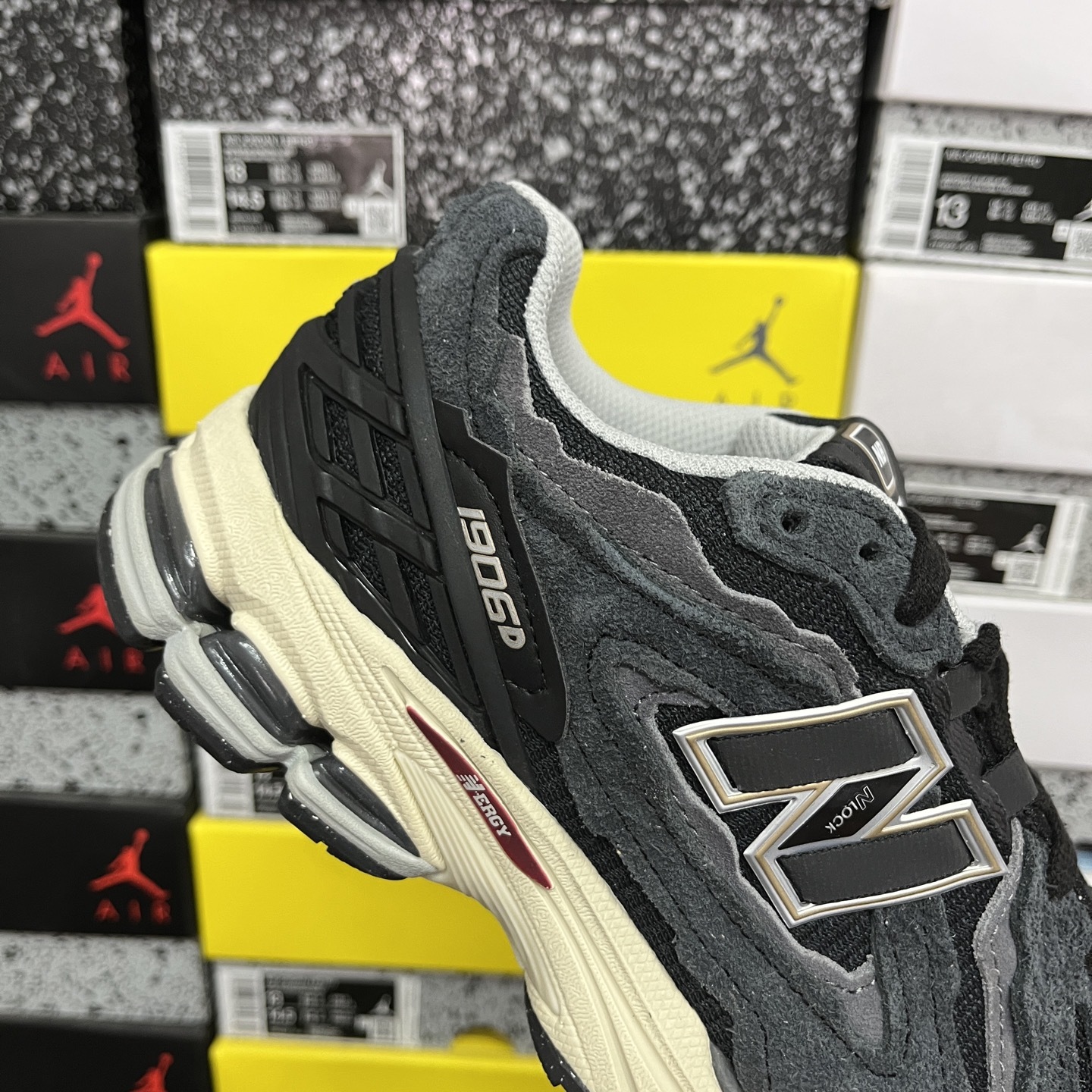 New Balance 1906 Sneakers detail 2
