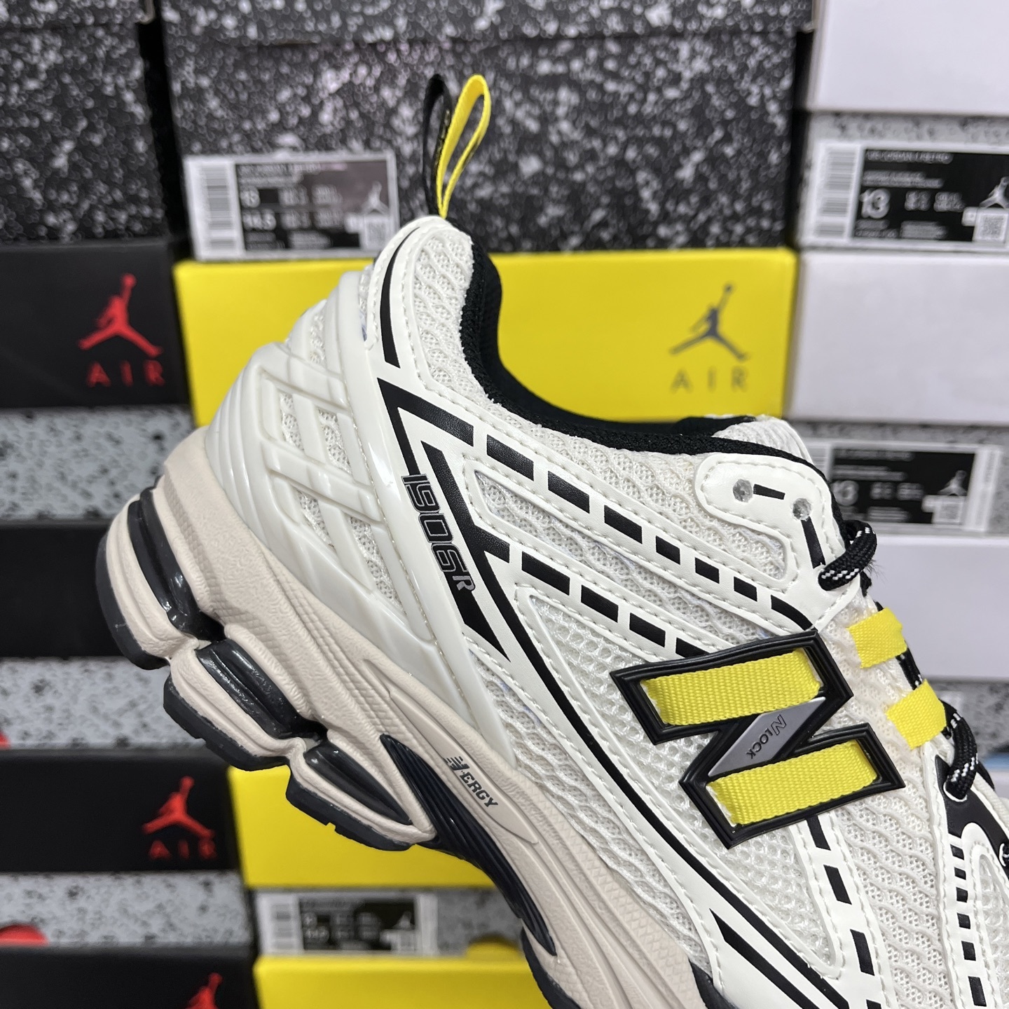 New Balance 1906 Sneakers detail 2